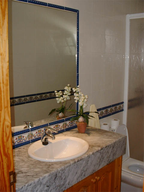 Second Bathroom - Casa Elena