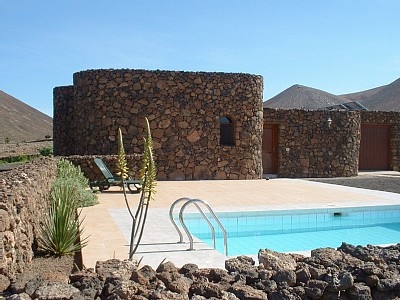 VILLA & POOL - LAVA VILLA